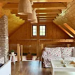Rusínsky Dvor S Privátnym Wellness