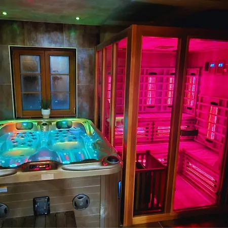 Rusinsky Dvor S Privatnym Wellness Villa