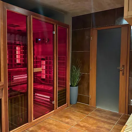 Rusinsky Dvor S Privatnym Wellness * Maly Lipnik