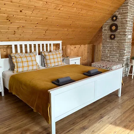 Rusinsky Dvor S Privatnym Wellness Villa Kishárs