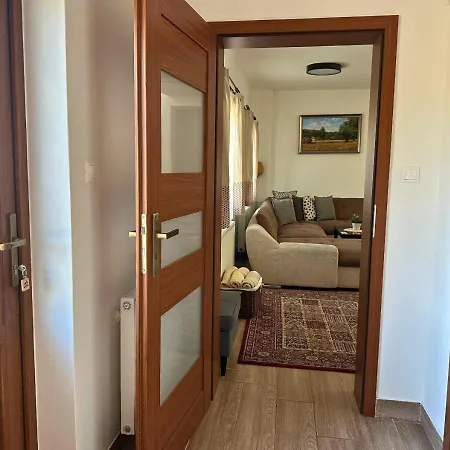 Rusinsky Dvor S Privatnym Wellness Villa *