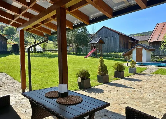 Rusinsky Dvor S Privatnym Wellness ヴィラ *