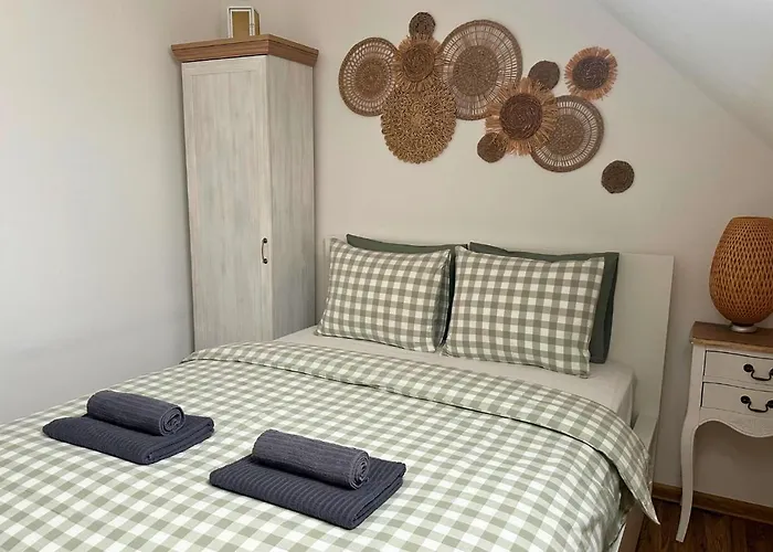 ヴィラ Rusinsky Dvor S Privatnym Wellness Malý Lipník